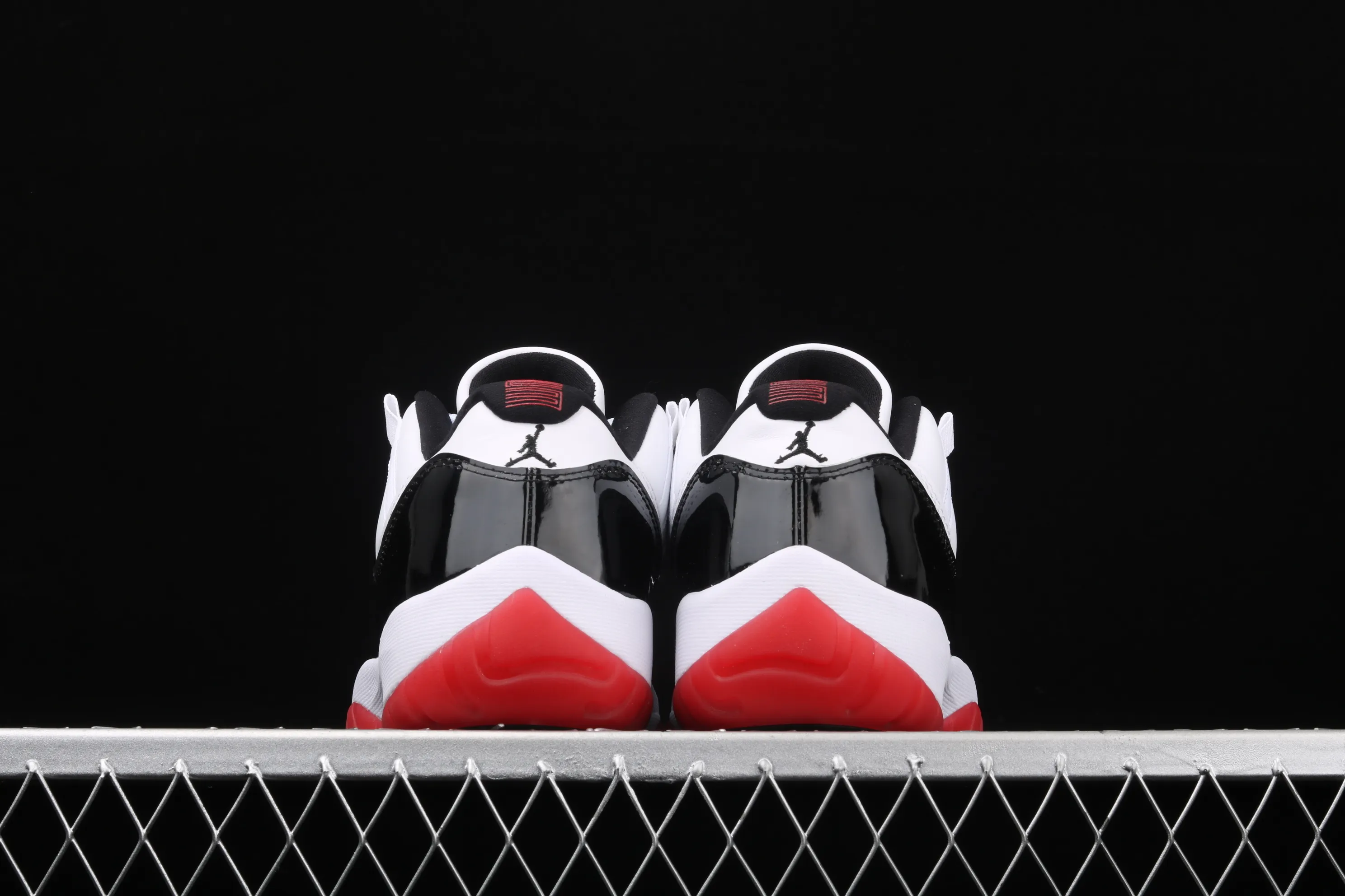 All Categories Air Jordan Jordan Series Basketball Shoes Air Jordan 11 Pure Original Version Air Jordan 11 Retro Low AJ11 Joe 11 Patent Leather Black Red Low Top Real Standard Real Carbon AV2187-160